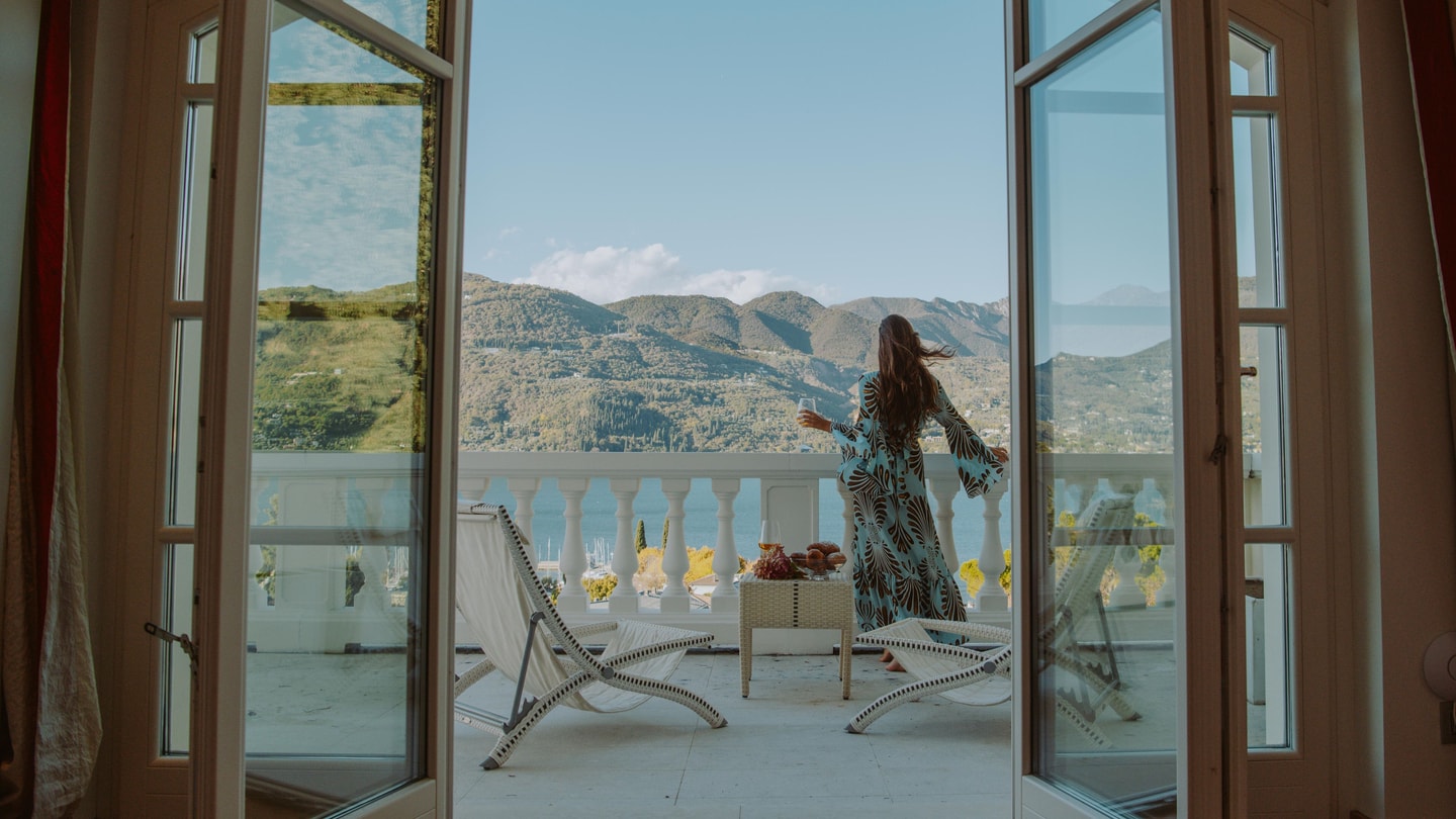 Villa Acquabella with lake views and pool 20 Villas in Italy