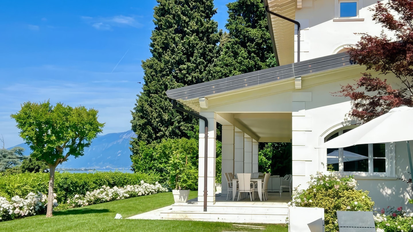 Villa Acquabella with lake views and pool 48 Villas in Italy