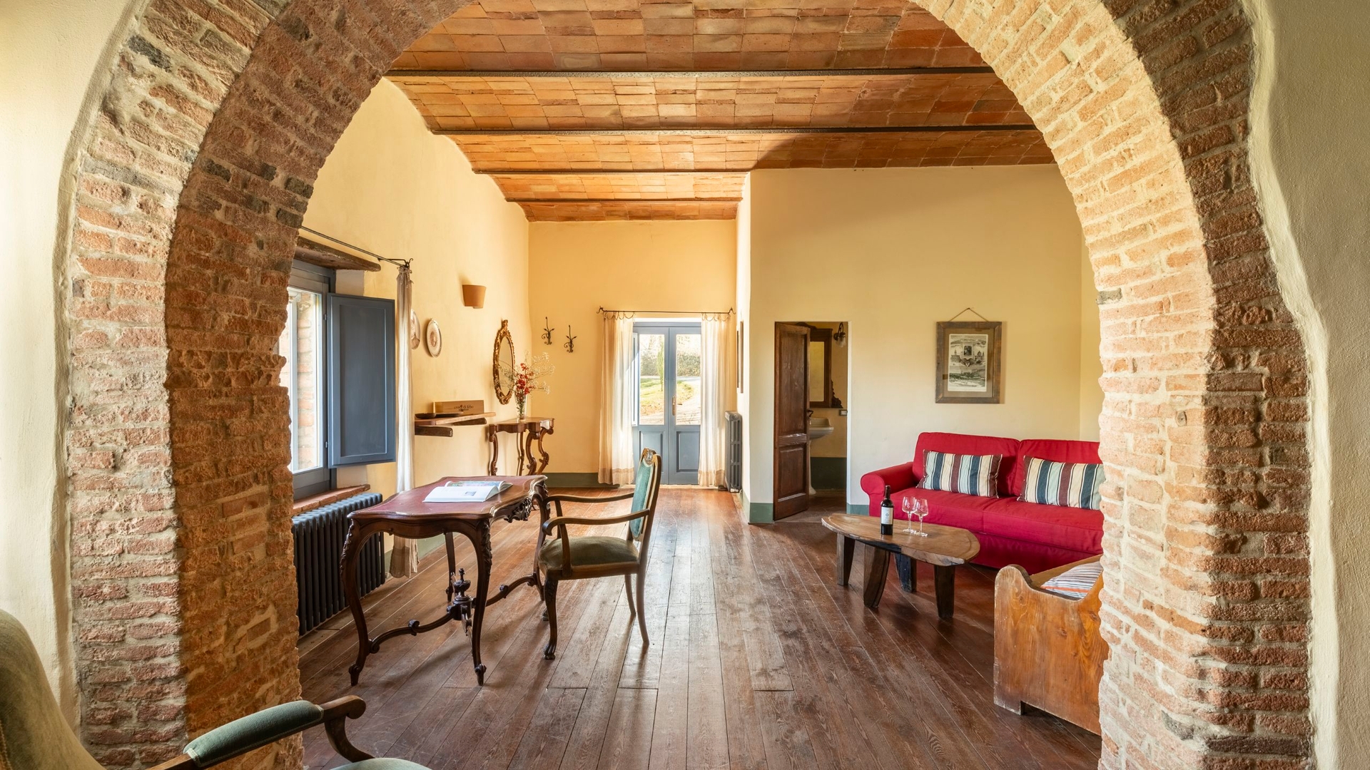 Podere Pulciano - Historic Tuscan farmhouse with pool 38 Villas in Italy