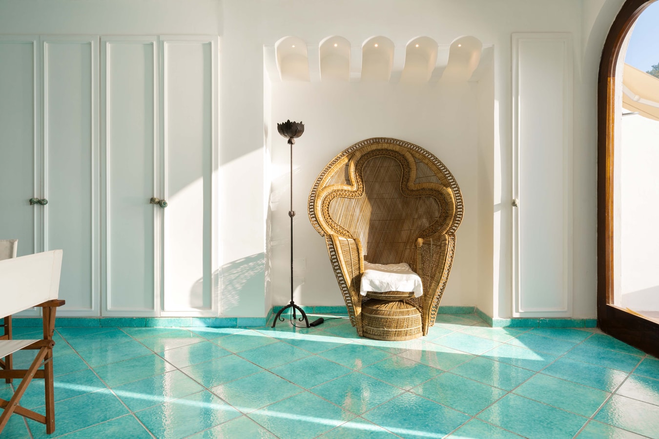 Casa Scogliera, Seafront House with Terrace 16 Villas in Italy