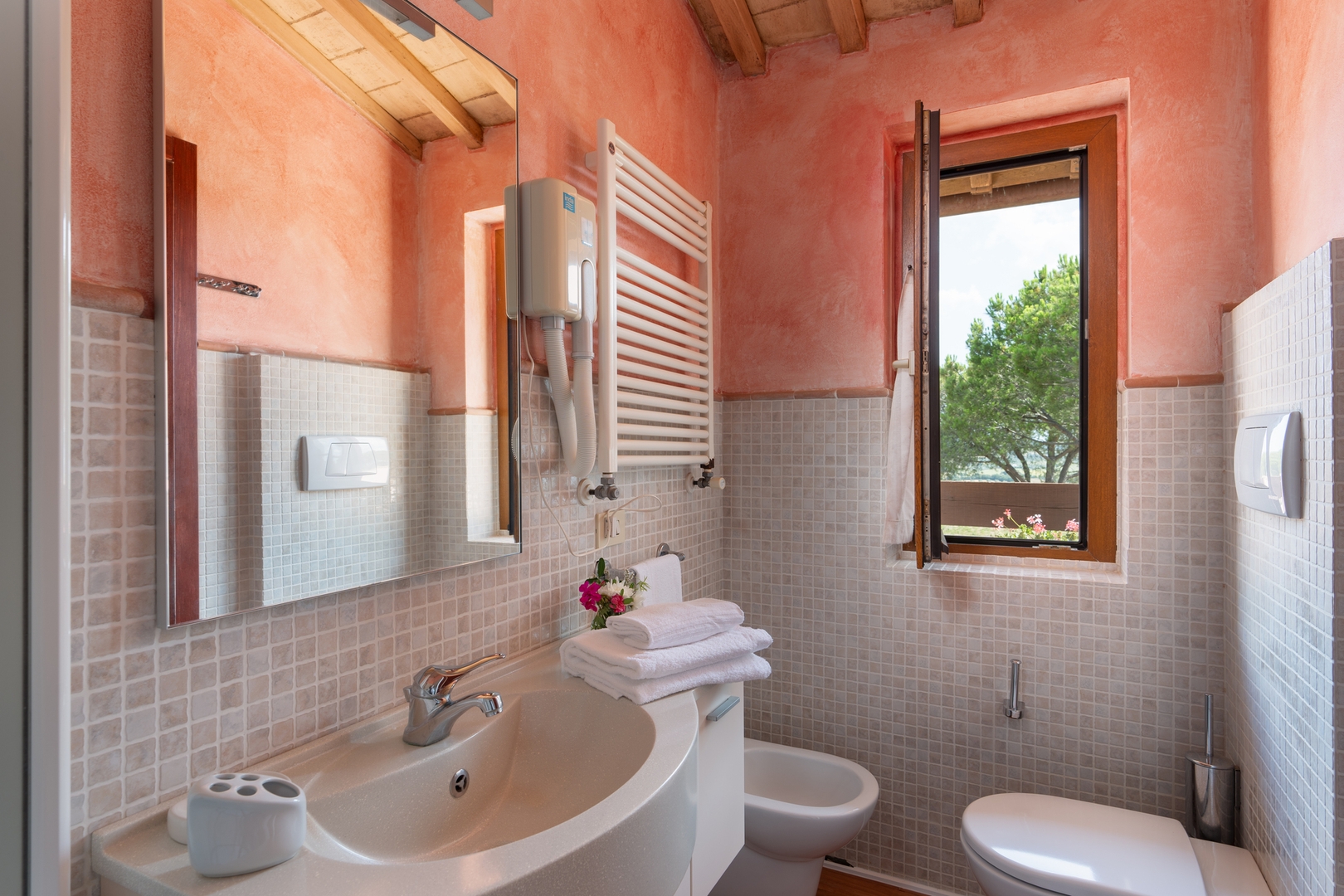 Podere Delle Vigne, in the Vineyards of Maremma 32 Villas in Italy