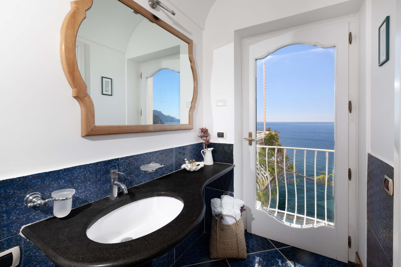 Casa Dalila, walking distance from Positano 32 Italian Breaks