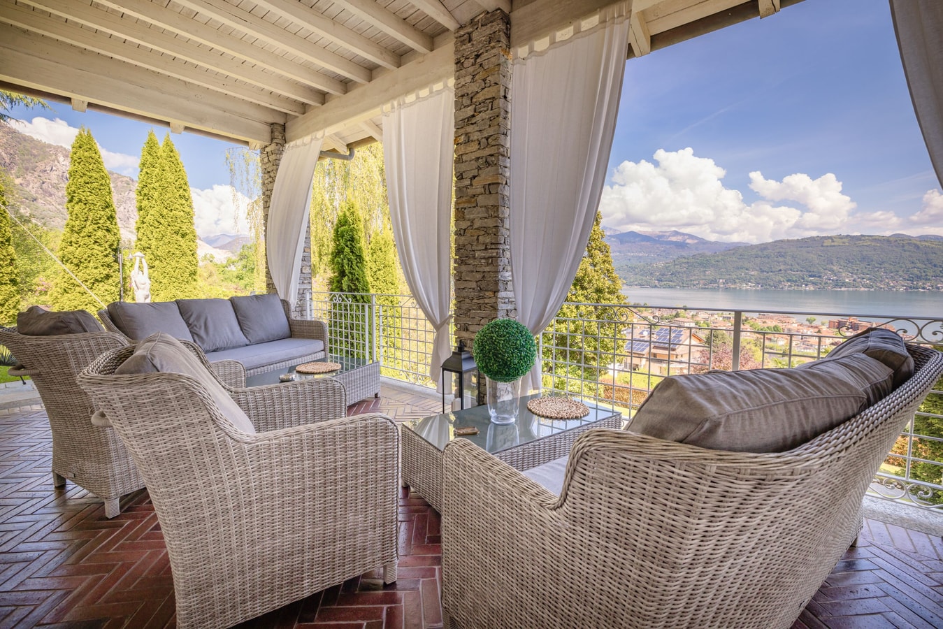 Villa Alvino, large family villa by the lake 3 The Prestige Villa Collection
