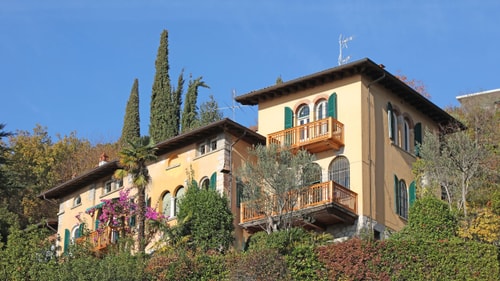 Villa Cadenza - Private villa with lake views 37 Villas in Italy