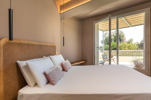 Villa Giordana with private swimming pool, Sicily 46 Villas in Italy