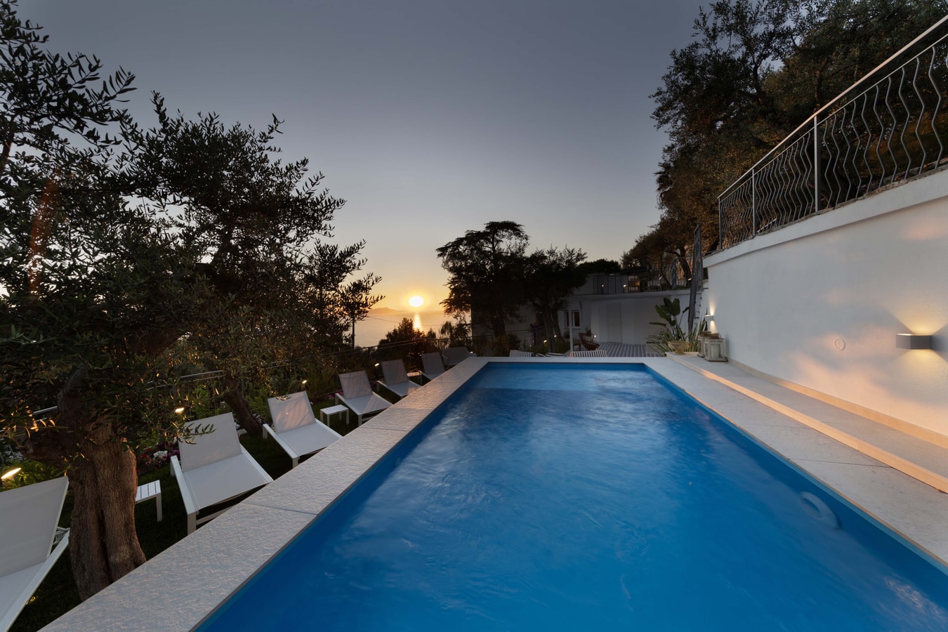Villa Baia Serena, Panorama with Private Pool 42 Villas in Italy