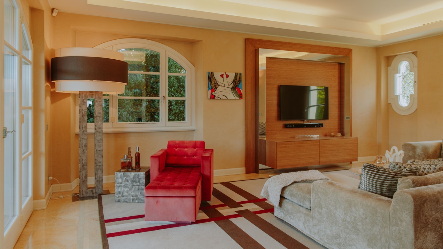 Villa Acquabella with lake views and pool 11 Villas in Italy