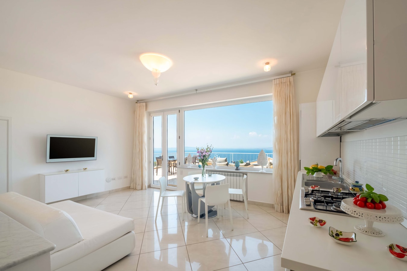 Villa Carlotta, with private pool and sea views 12 Villas in Italy