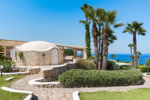 Villa Catrice - Seafront villa with private pool 0 Villas in Italy