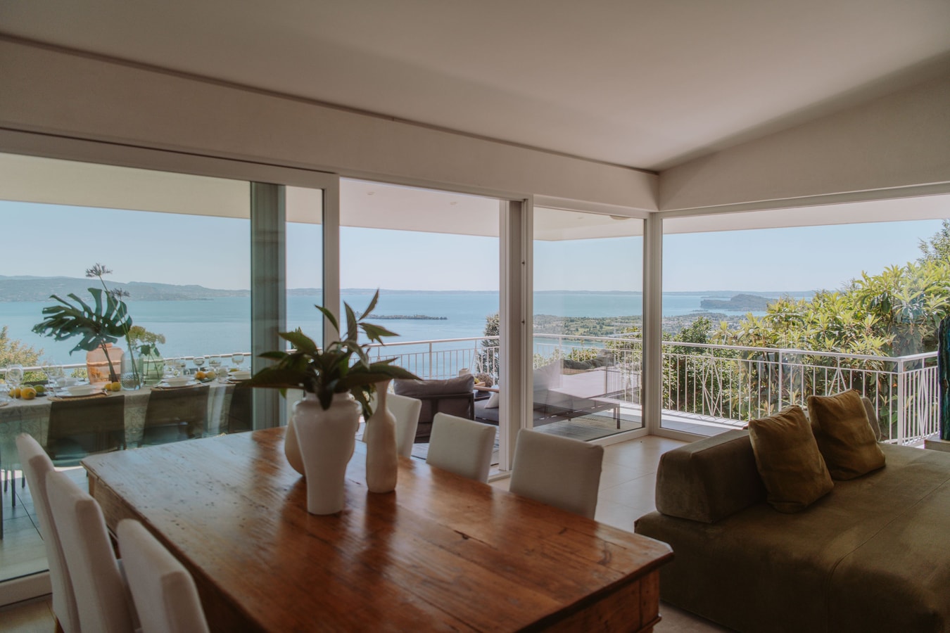 Villa Donita - Lakeside villa with pool 3 Villas in Italy