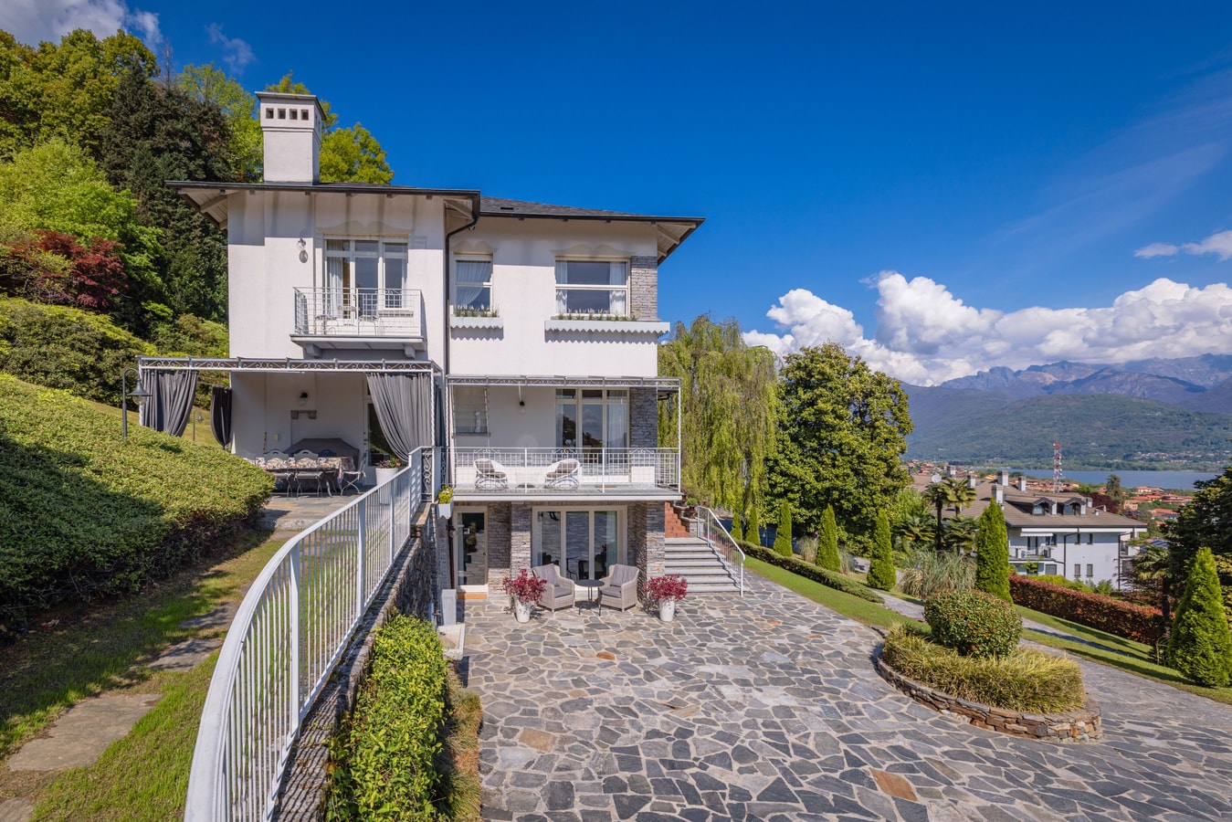 Villa Alvino, large family villa by the lake 61 The Prestige Villa Collection