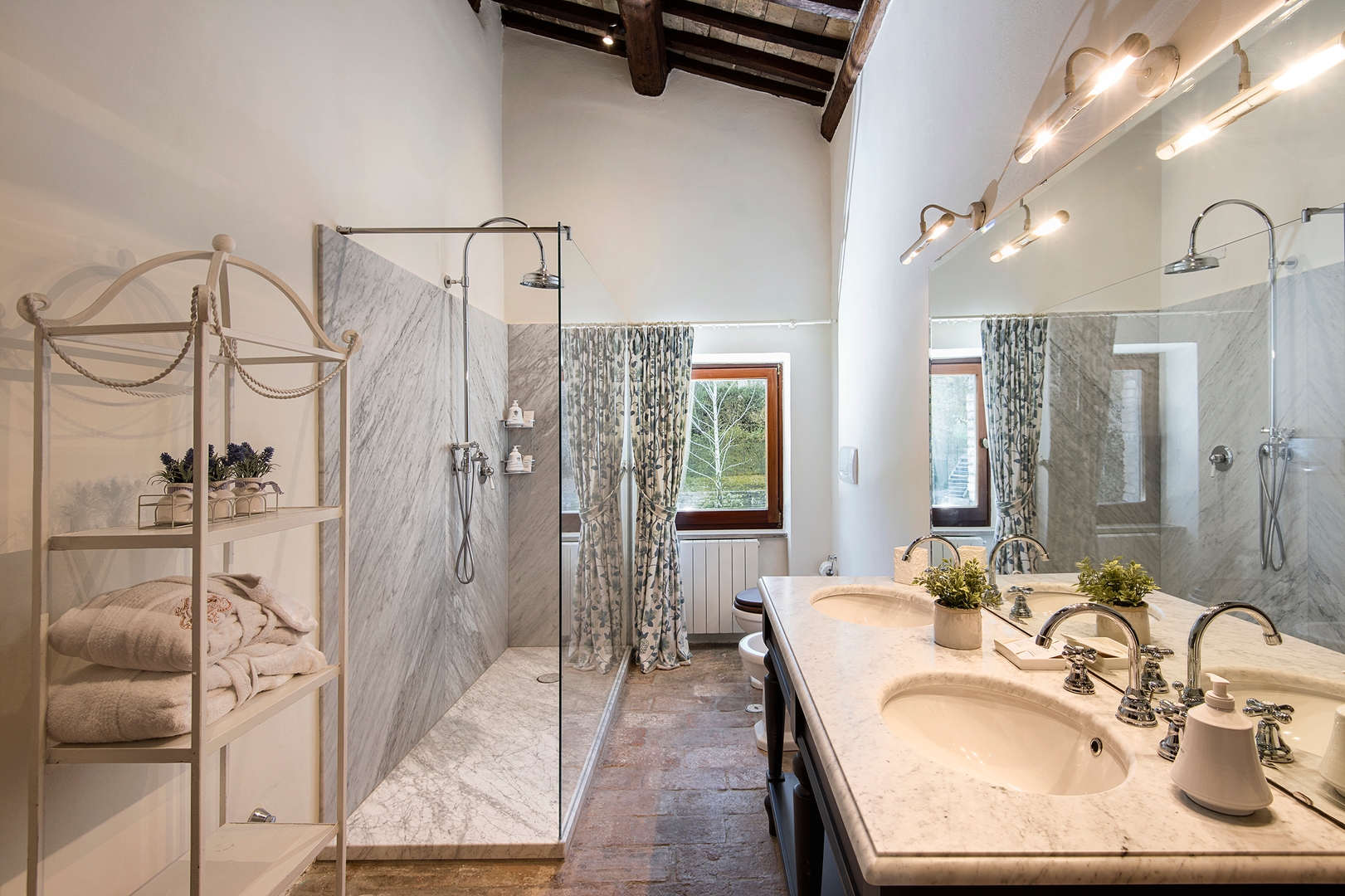 Villa Maddalena - Private villa with stunning views and pool 21 Villas in Italy