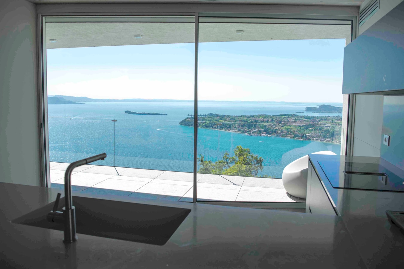 Villa Nuvia - Contemporary Villa Near Salò 14 The Prestige Villa Collection