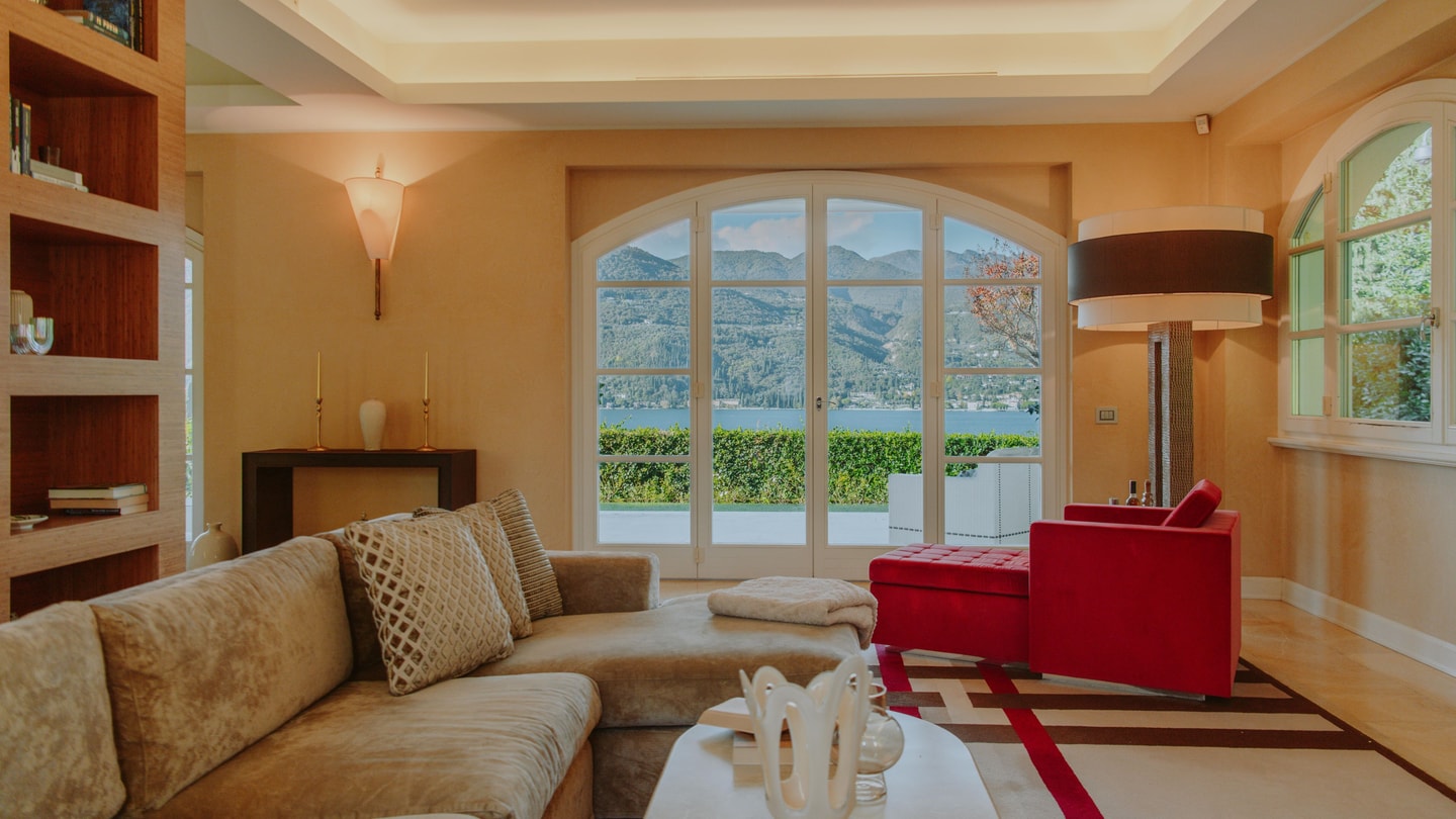 Villa Acquabella with lake views and pool 10 Villas in Italy