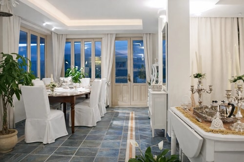 Villa Seranta, sea front villa near town 9 Villas in Italy