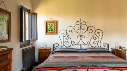 Podere Pulciano - Historic Tuscan farmhouse with pool 20 Italian Breaks