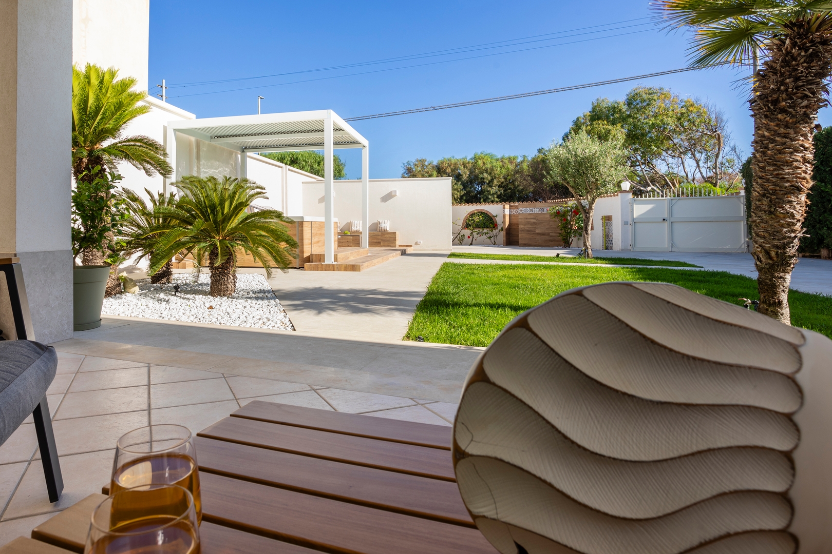 Private beachfront villa in Sicily 22 Villas in Italy