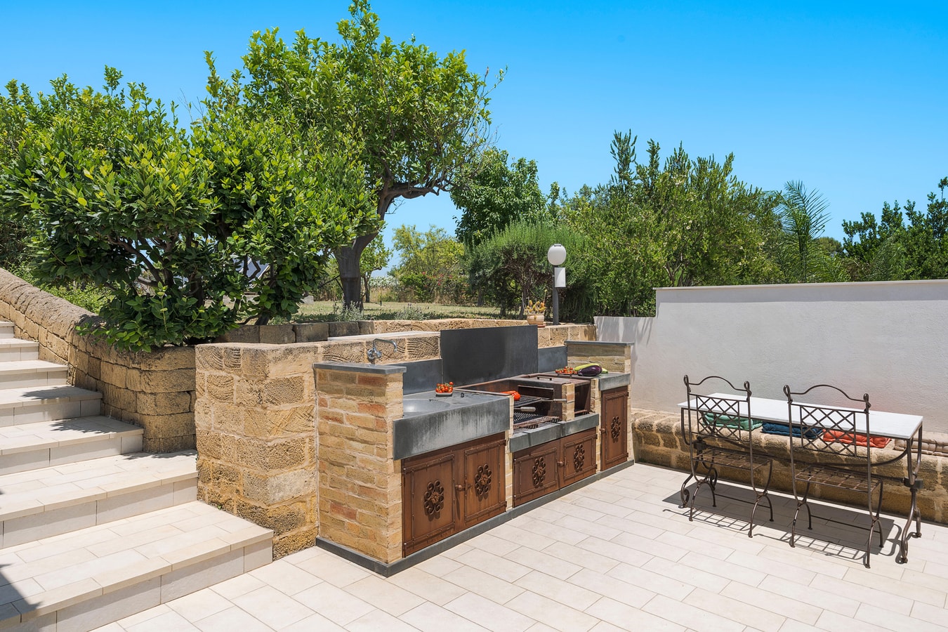 Villa Crisantemo – Noto Area 60 Villas in Italy