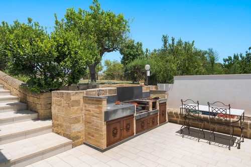 Villa Crisantemo – Noto Area 60 Villas in Italy