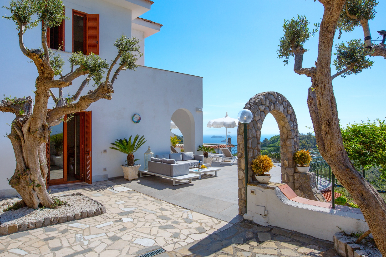 Villa Carmela 36 Villas in Italy
