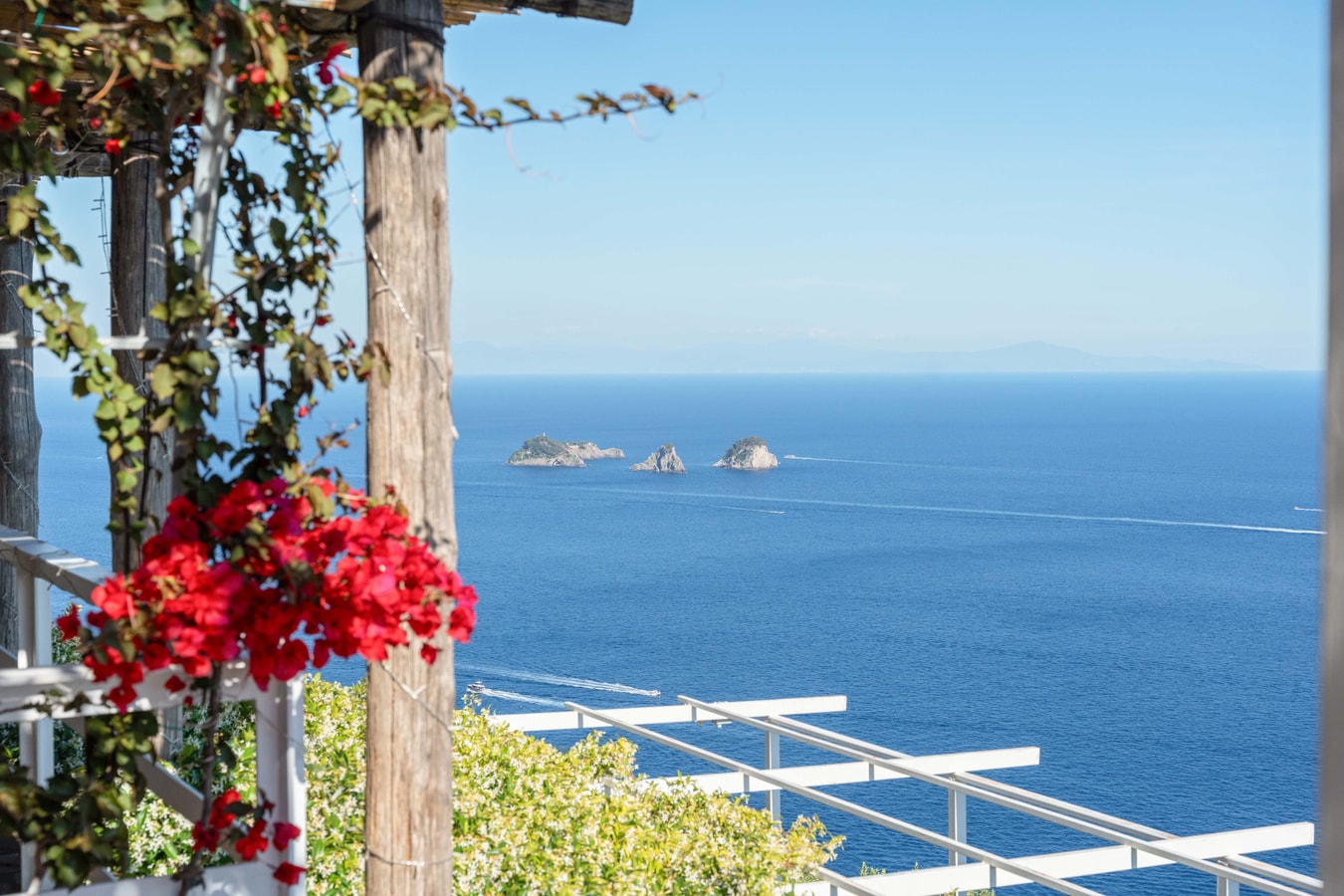 Villa Silenzio, Secluded Retreat with Sea Views 20 Villas in Italy