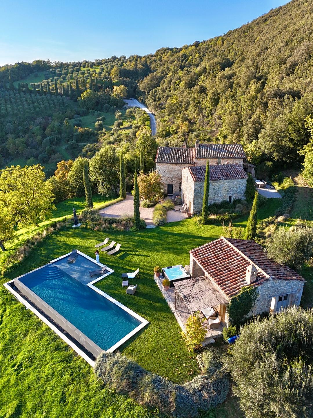 Villa Serena - Private villa with pool in Umbria 26 Villas in Italy
