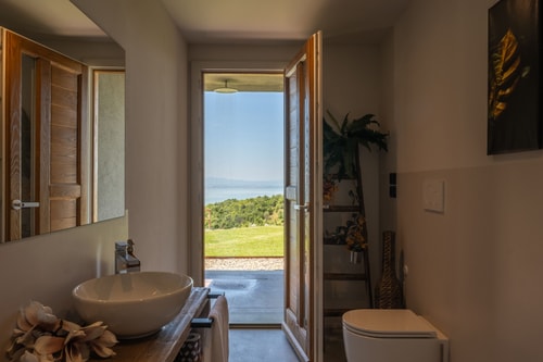 Villa Il Lago, Retreat with Heated Infinity Pool 32 Villas in Italy
