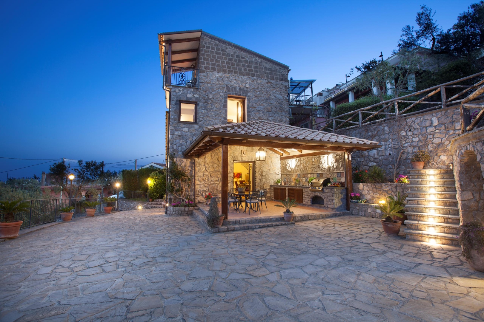 Casa dei Limoni - peaceful retreat with sea views 35 Villas in Italy