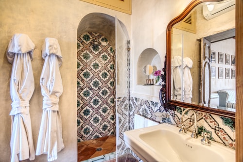 Villa San Giacomo, Unique villa with pool and sea views 28 Villas in Italy
