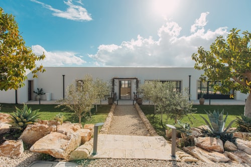 Villa Maris, Noto Villa with Pool & Country Views 2 Villas in Italy
