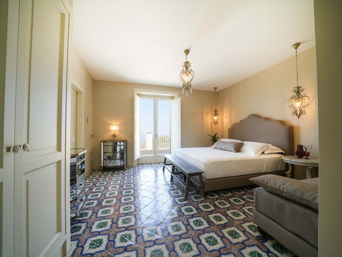 Villa Riggiola, Historic Villa with Sea Views 26 Villas in Italy