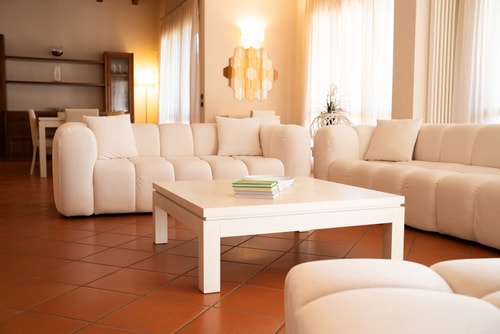 Villa Tamara - 8 Guests 16 Villas in Italy