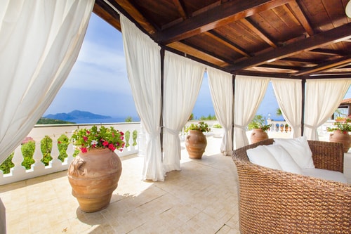 Villa Bionda, with sea views and private pool 4 Villas in Italy