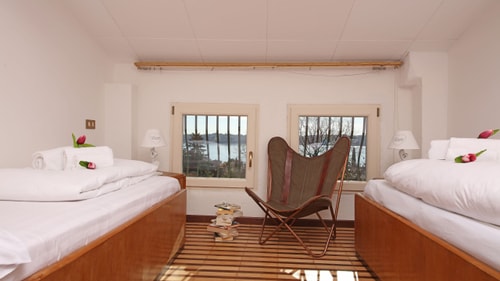 Villa Cadenza - Private villa with lake views 19 Villas in Italy