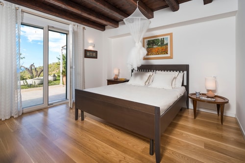 Villa Dorsale, Comfort with Sicilian Charm 32 Villas in Italy