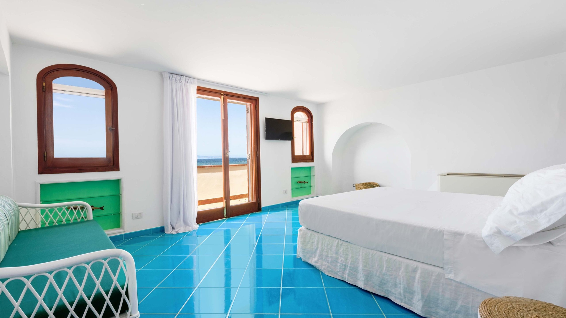 Casa Di Marcia, seafront with dipping pool 49 Villas in Italy