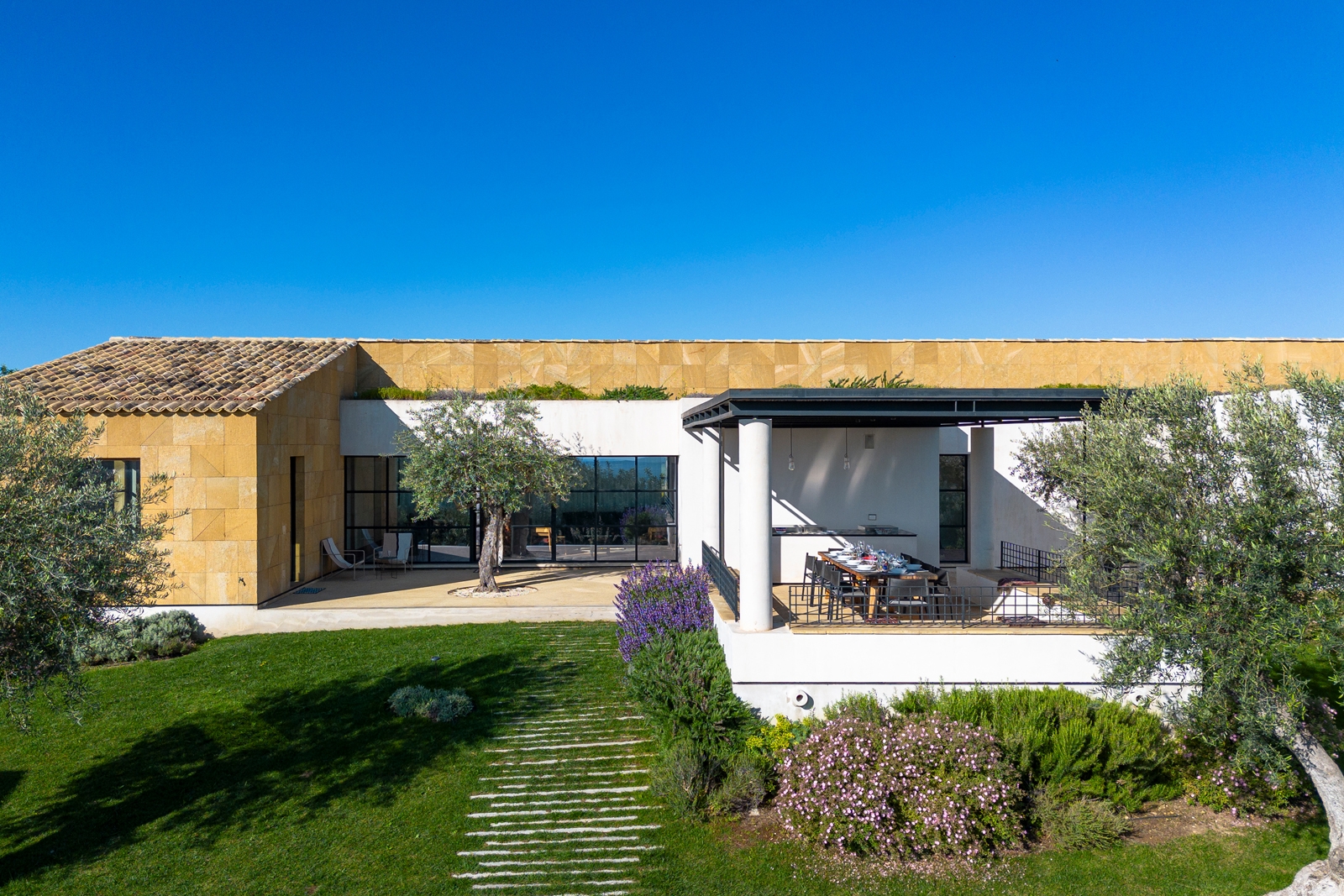 Villa Iseppa - Modern villa with pool 46 Villas in Italy