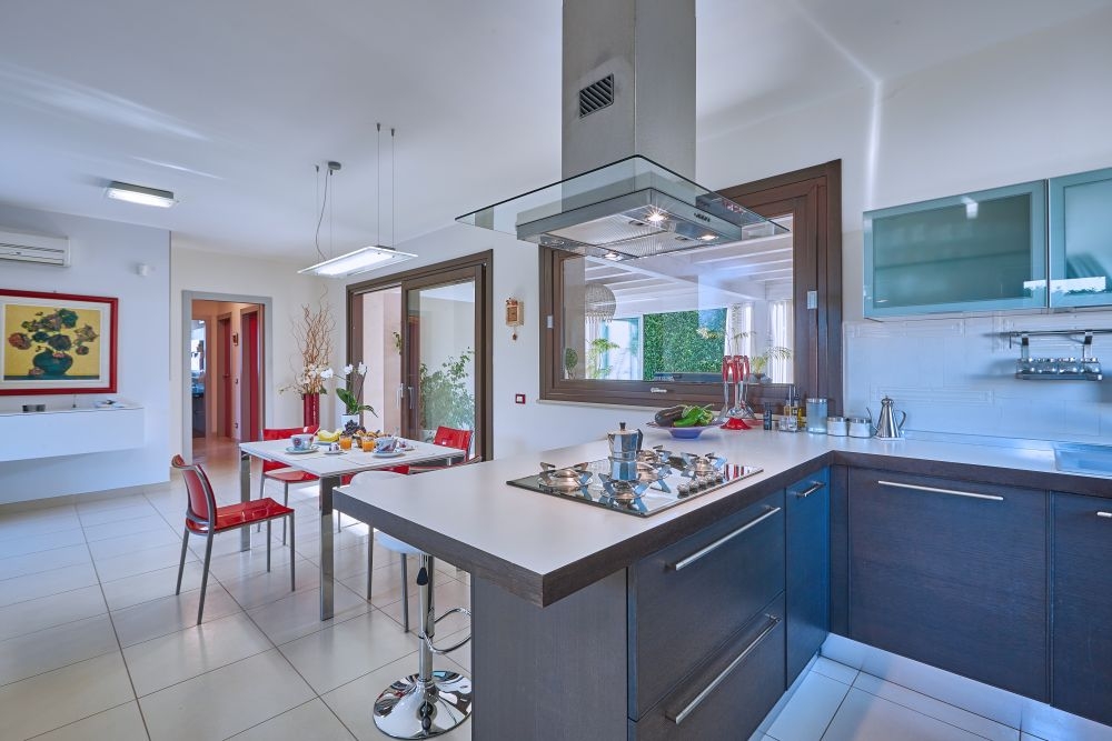 Villa Marbella, a short walk from the beach 11 Villas in Italy