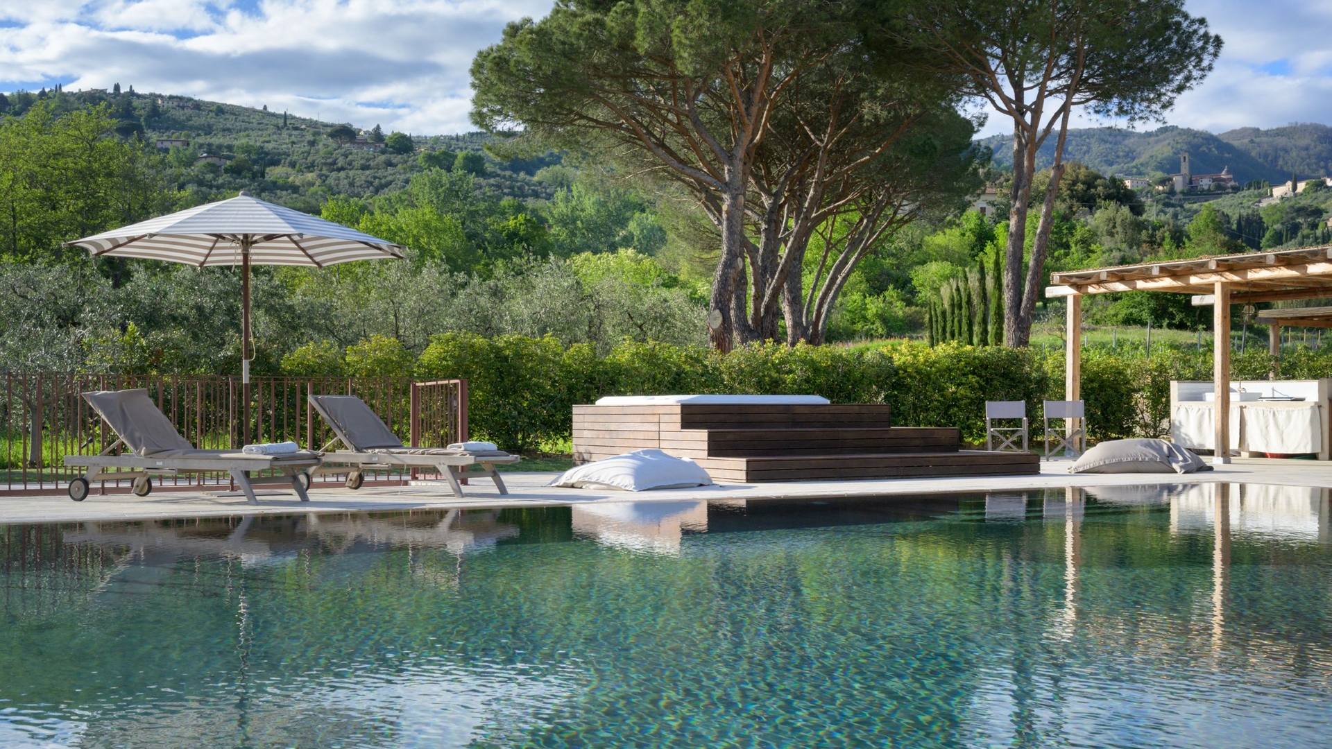 Villa La Pace near Lucca 2 Villas in Italy