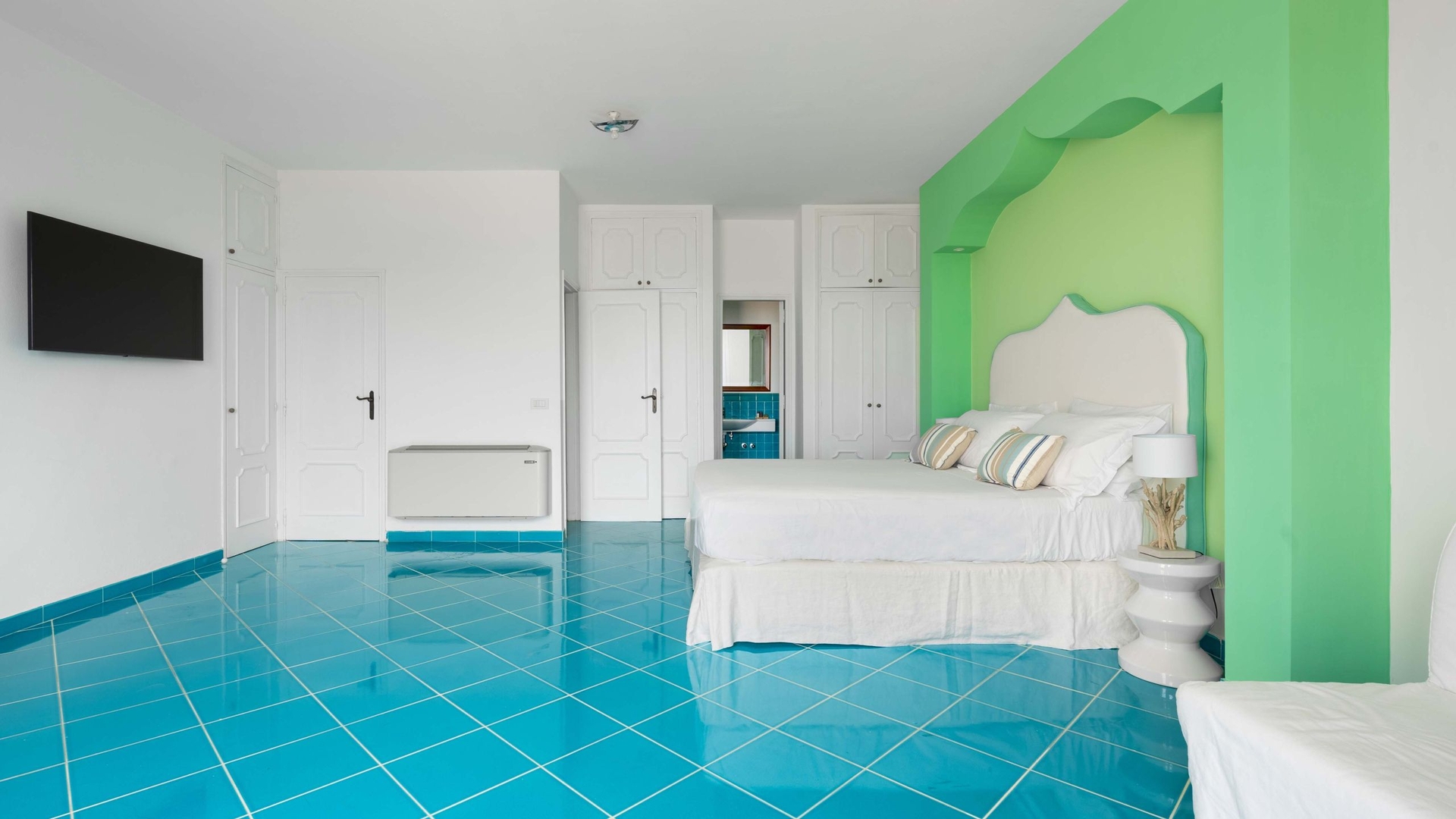 Casa Di Marcia, seafront with dipping pool 25 Villas in Italy