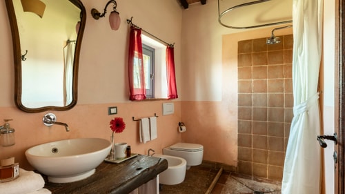 Podere Pulciano - Historic Tuscan farmhouse with pool 29 Italian Breaks