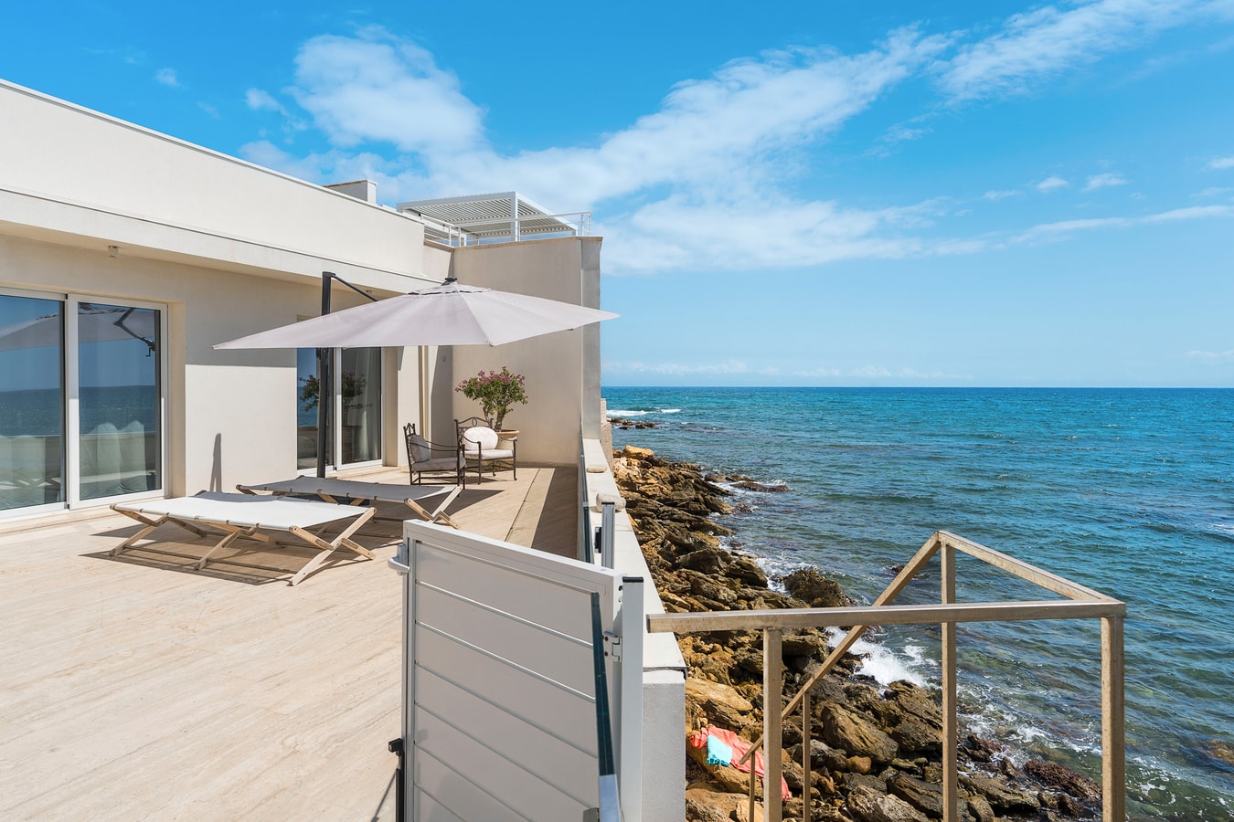 Villa Festa and Piccio, Seafront Private House 5 Villas in Italy