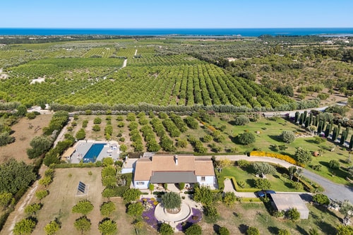 Villa Crisantemo – Noto Area 51 Villas in Italy