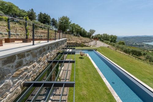 Villa Il Lago, Retreat with Heated Infinity Pool 46 Villas in Italy