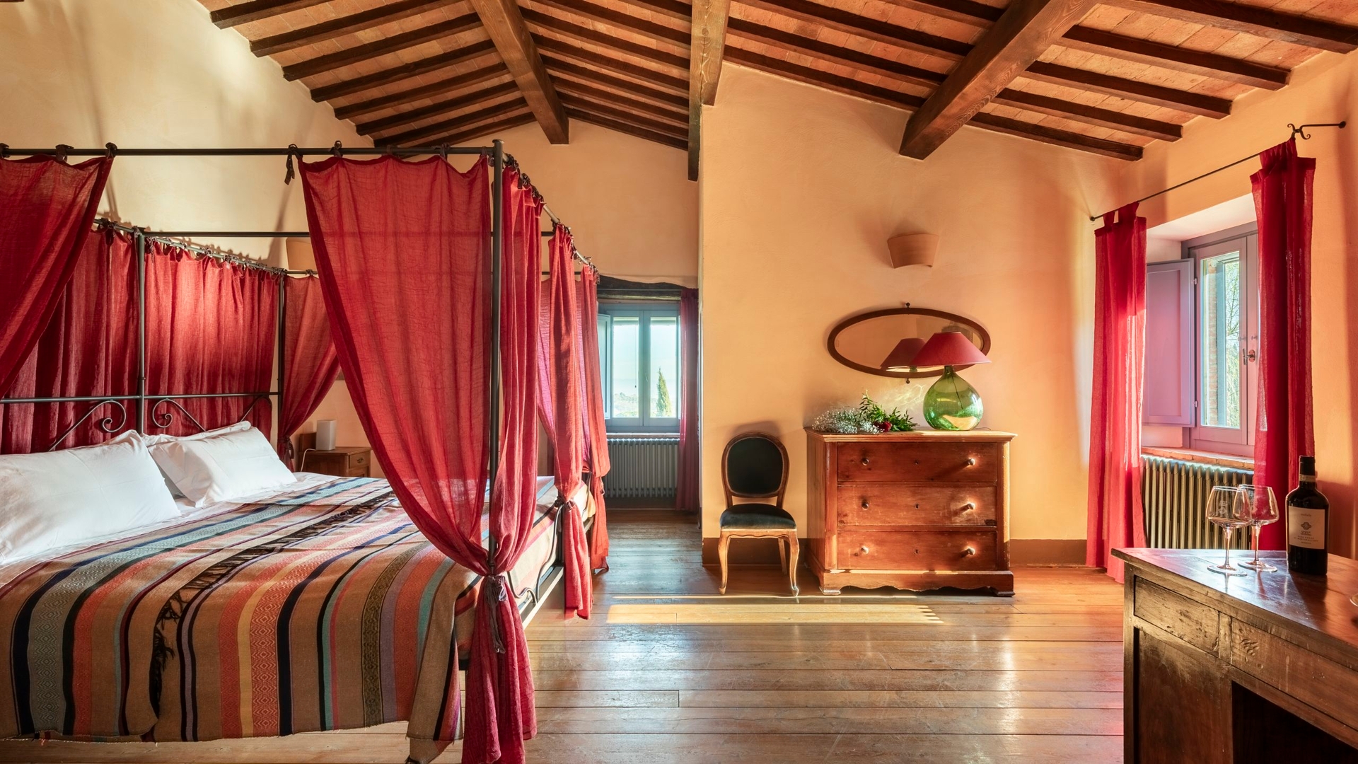 Podere Pulciano - Historic Tuscan farmhouse with pool 24 Villas in Italy