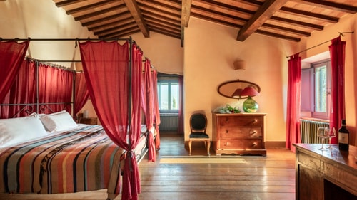 Podere Pulciano - Historic Tuscan farmhouse with pool 24 Italian Breaks