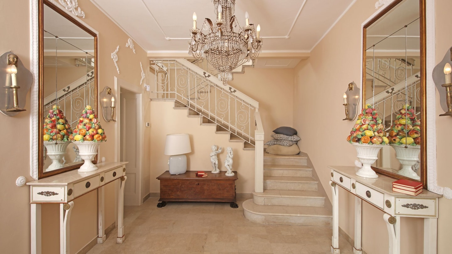 Villa Cadenza - Private villa with lake views 13 Villas in Italy