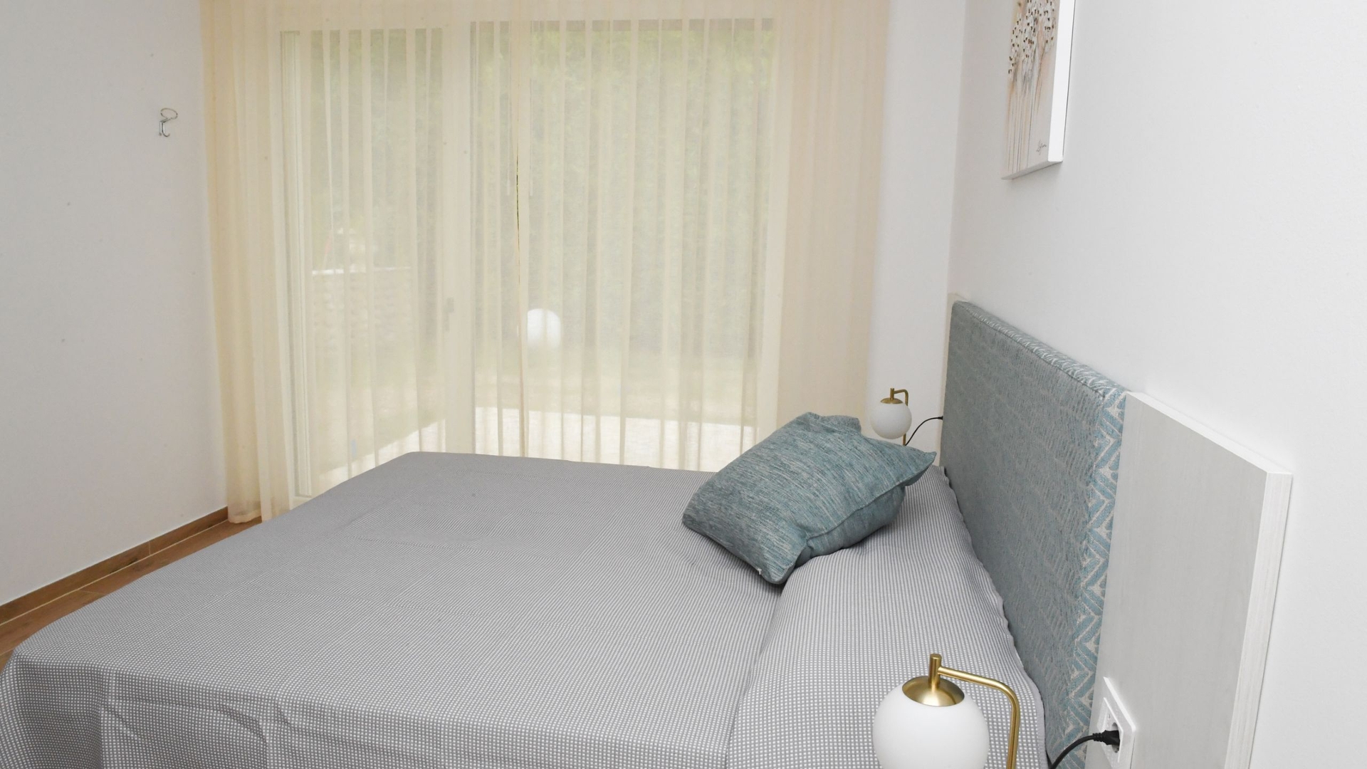 Villa Menestrella - private with swimming pool and lake views 13 Villas in Italy