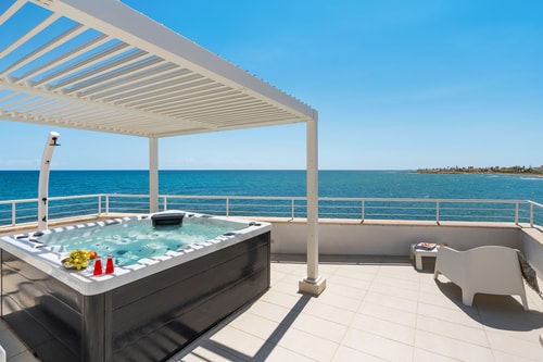 Villa Festa - Private seafront villa in Sicily 39 Villas in Italy