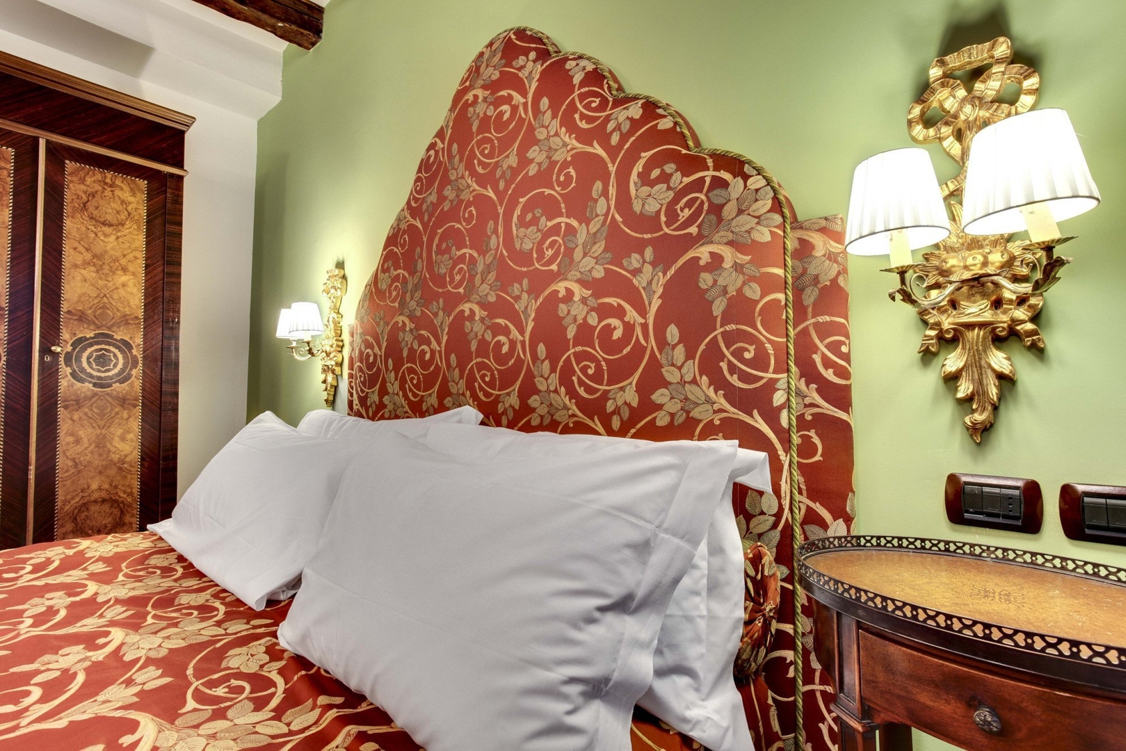 Sospiri Suite - San Marco 10 Villas in Italy